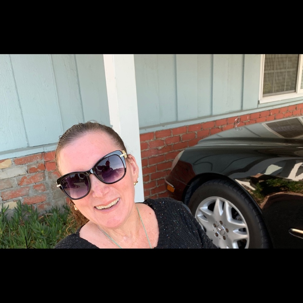 Meet your Posher, Jennifer